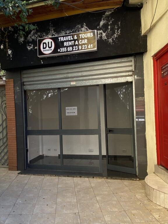 Jap me qera, Zyre, Dyqan (155€) 8 m , Rruga e Durresit