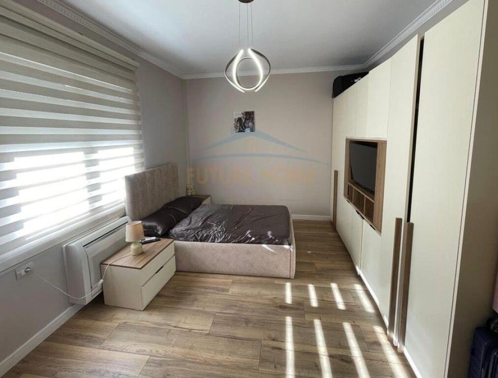 Shitet, Apartament 2+1+2, Kopshti Botanik, Tiranë