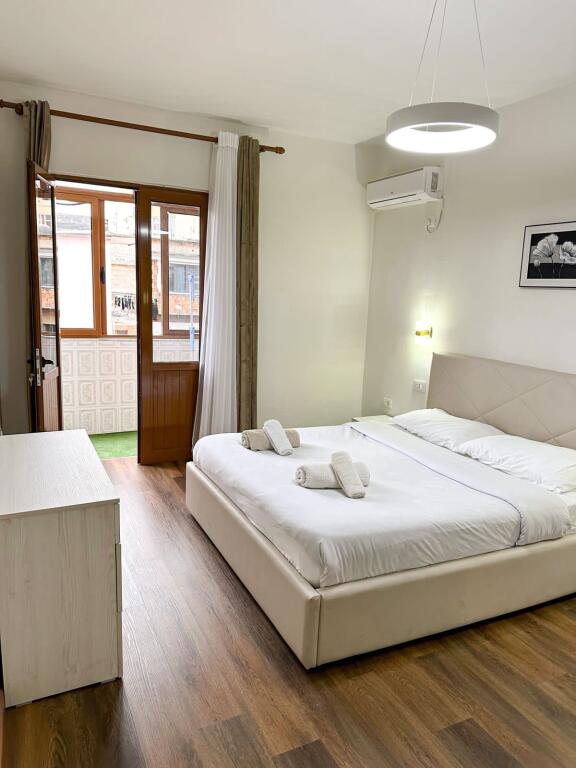 Jepet me qera super apart 1+1 ne Misto Mame