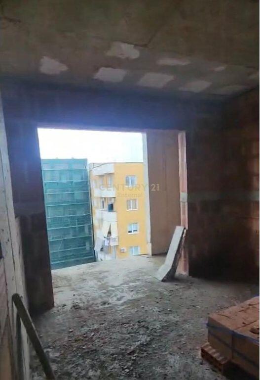 Apartament 2+1 Për Shitje në Ish Fusha e Aviacionit, Tiranë