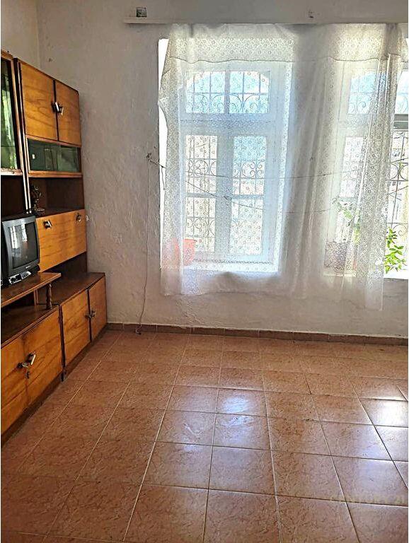 Shitet shtëpi karakteristike 2-katëshe në Berat