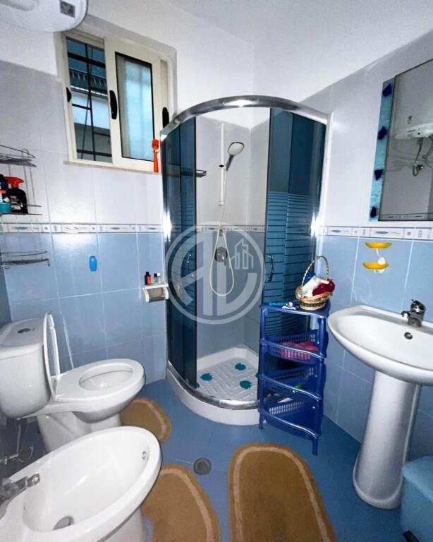 Shiten 2 apartamente 1+1 me verandë – Shkëmbi i Kavajës