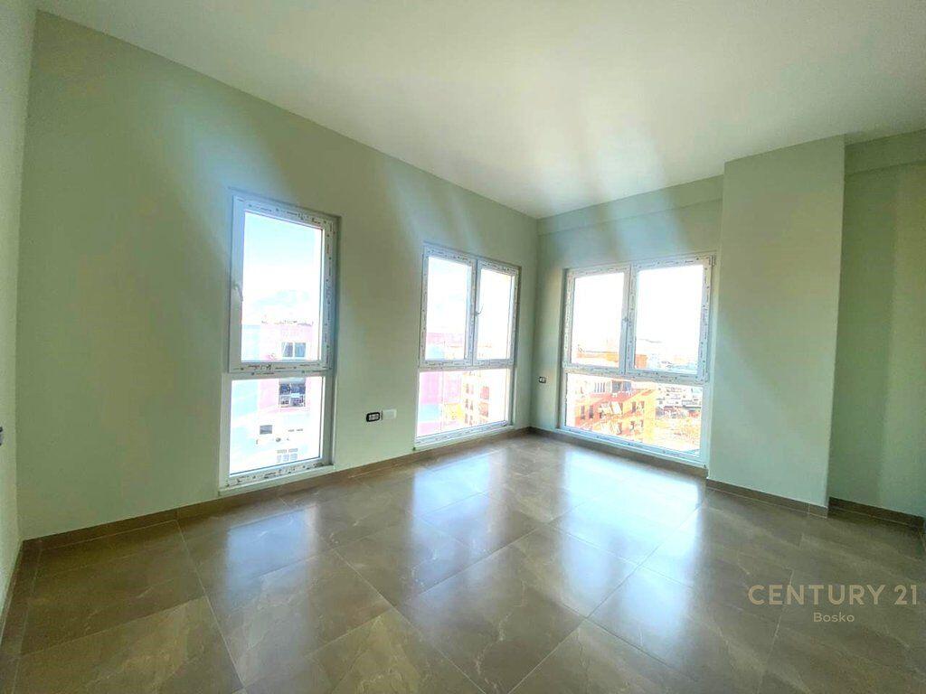 Apartament 2+1+2 Zyra ose Banim, Zogu i ZI