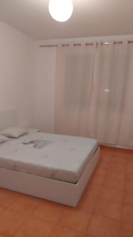 APARTAMENT 2+1 ME QIRA NE ASTIR
