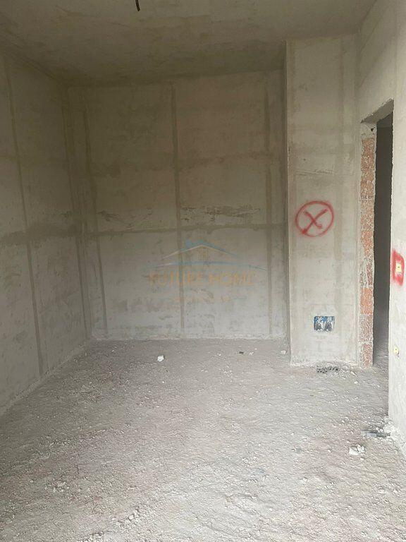 Shitet, Apartament 1+1, Kompleksi Guce, Ish-Parku i Autobusëve, Tiranë