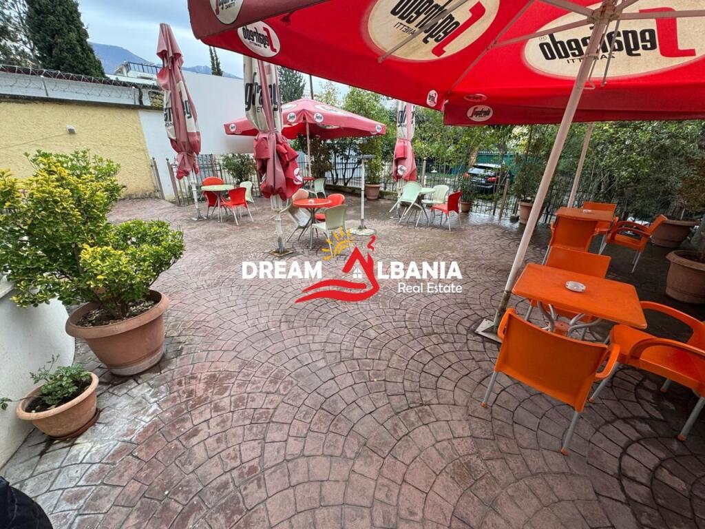 Premises for rent at the entrance of Fresku, in Tirana (ID 42711053 )