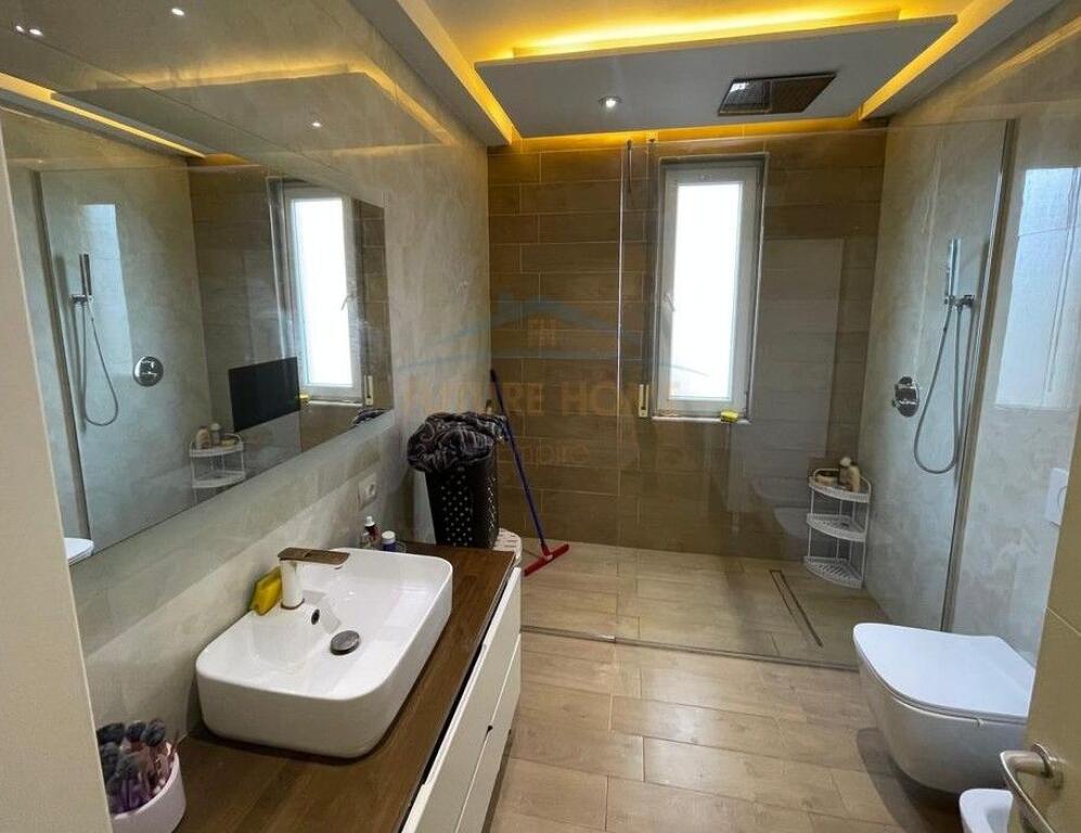 Shitet, Apartament 2+1+2, Kopshti Botanik, Tiranë