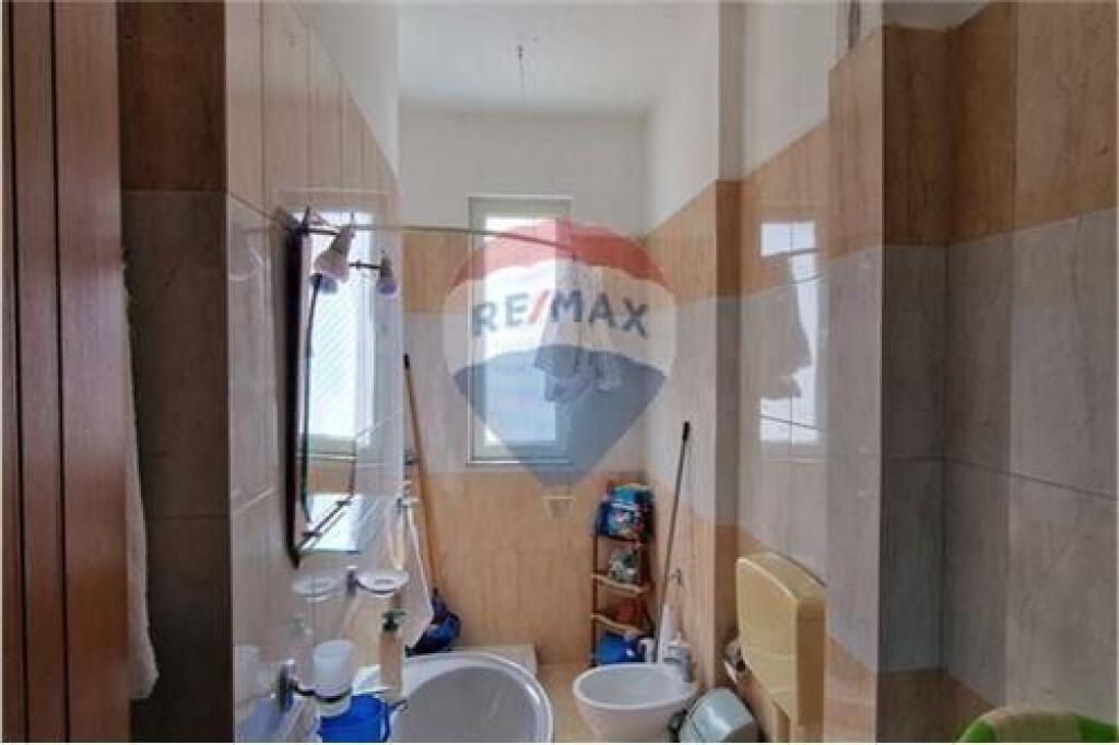 Apartement 2+1 me qira ne Lungo Mare,vije e pare