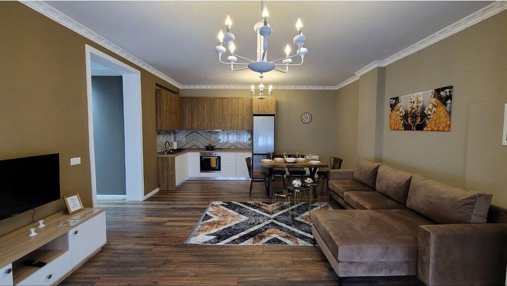 SUPER APARTAMENT MODERN 2+1+VERANDE PER SHITJE TEK XHAMIA KOPSHTI BOTANIK! 325,000 € Sip. Totale  170m2