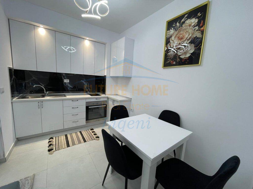 Qera, Apartament 1+1, Kopshti Botanik, Tirane.