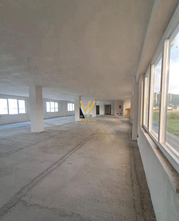 JEPET AMBIENT BIZNESI 1.280 M2 ME QIRA NE VAQARR 13.000 EURO