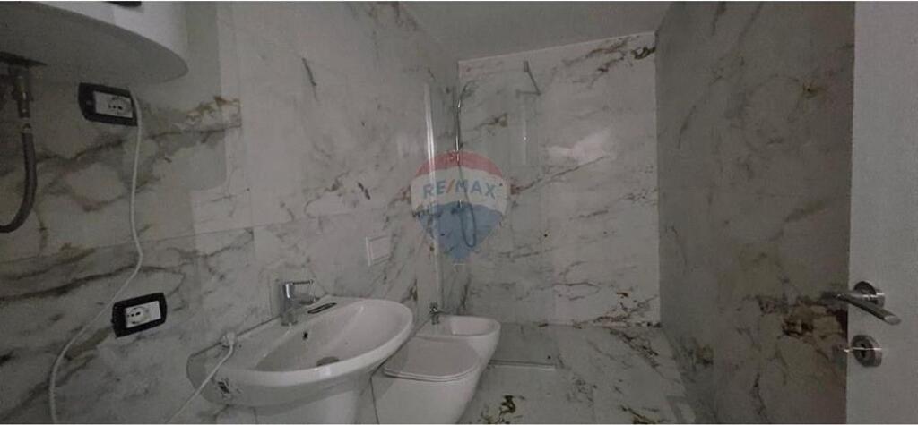 Apartament 1+1 per shitje te Tirana Entry