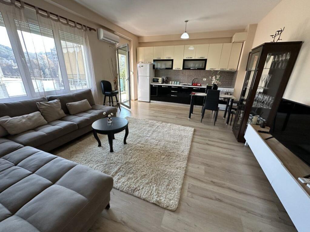 APARTMENT FOR RENT 2+1 LIQENI THATE 700 EURO