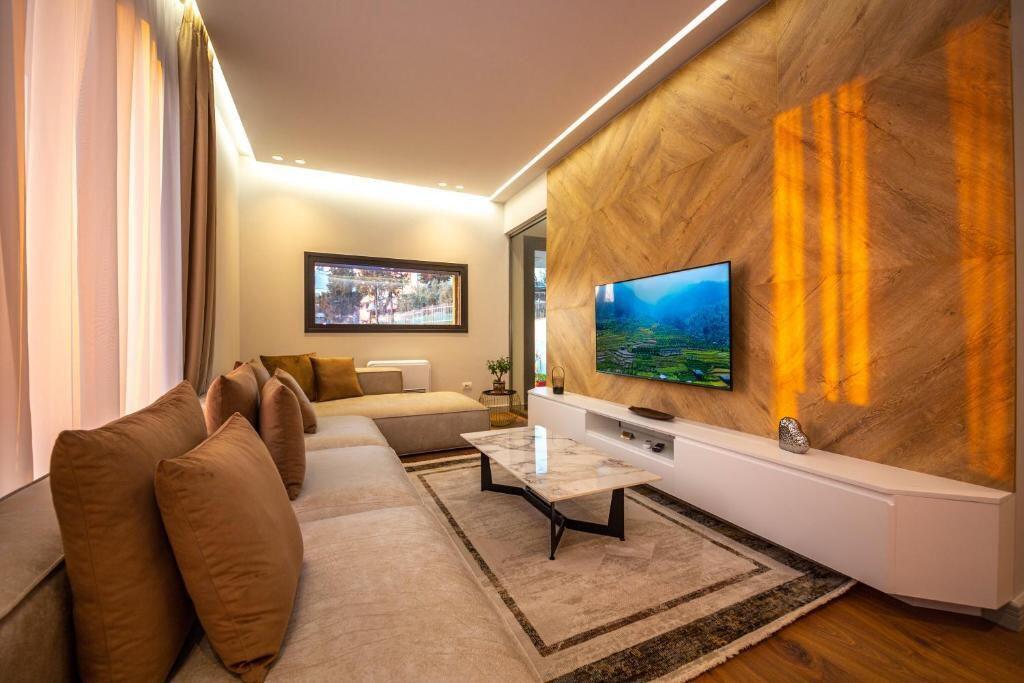 JEPET ME QIRA VILE INDIVIDUALE NE SAUK !