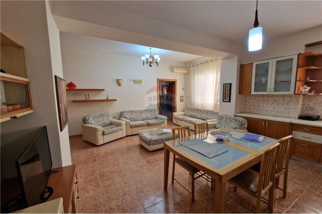Apartament 2+1 me qera ne Rr. Pelivan Leskaj,Vlore