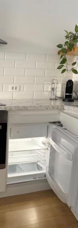 OFFICE FOR RENT 65 M2 TRAIN STATION 90,000 LEKE