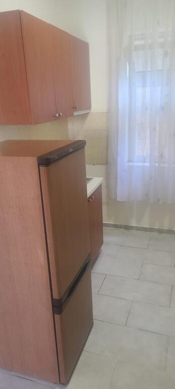 GARSIONERE 28000 LEKE.ISH TREGU ELEKTRIK