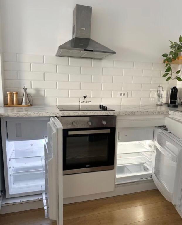 OFFICE FOR RENT 65 M2 TRAIN STATION 90,000 LEKE