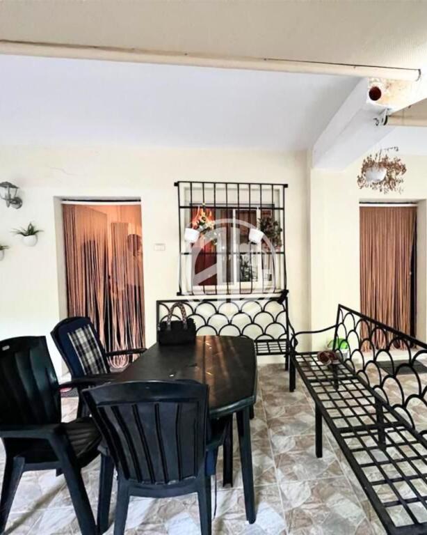 Shiten 2 apartamente 1+1 me verandë – Shkëmbi i Kavajës