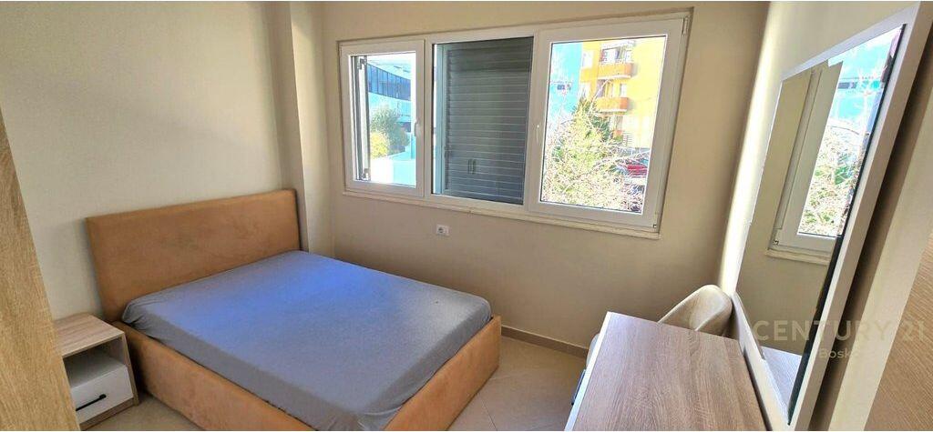 Shitet apartament 2+1+2 Ballkone në zonën e Liqenit të Thatë, pranë Hotel Radisson. 220,000 € Sip. Totale  99m2