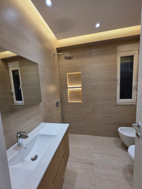 ✨ Apartament Modern 2+1 me Verandë – Ish Ekspozita  