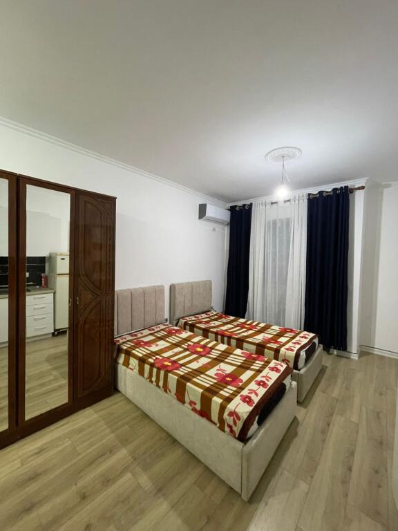 GARSIONERE 25000 LEKE.PALLATET CABEJ.