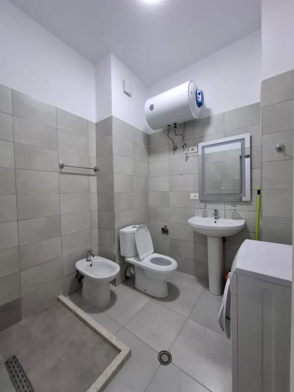 Apartament 1+1 super modern  ballkon të mbyllurë 60 m2 Rruga elbasanit vilat Gjermane || 37,000 lekë / Muaj