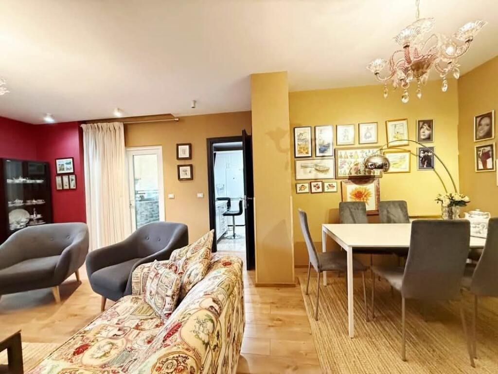 Exclusive Former Exhibition We sell super apartment