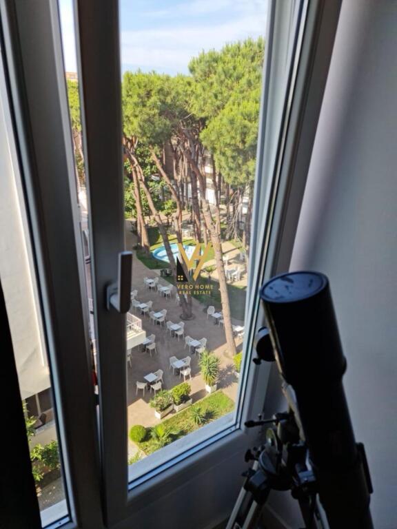 SHITET PENTHOUSE 3+1+2+VERANDE TE MALI I ROBIT, GOLEM 300.000 EURO