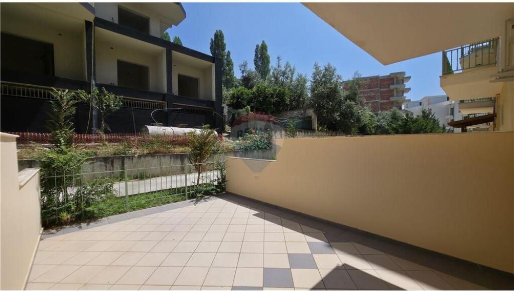 Garsoniere ne shitje ne Uje te Ftohte ,Vlore