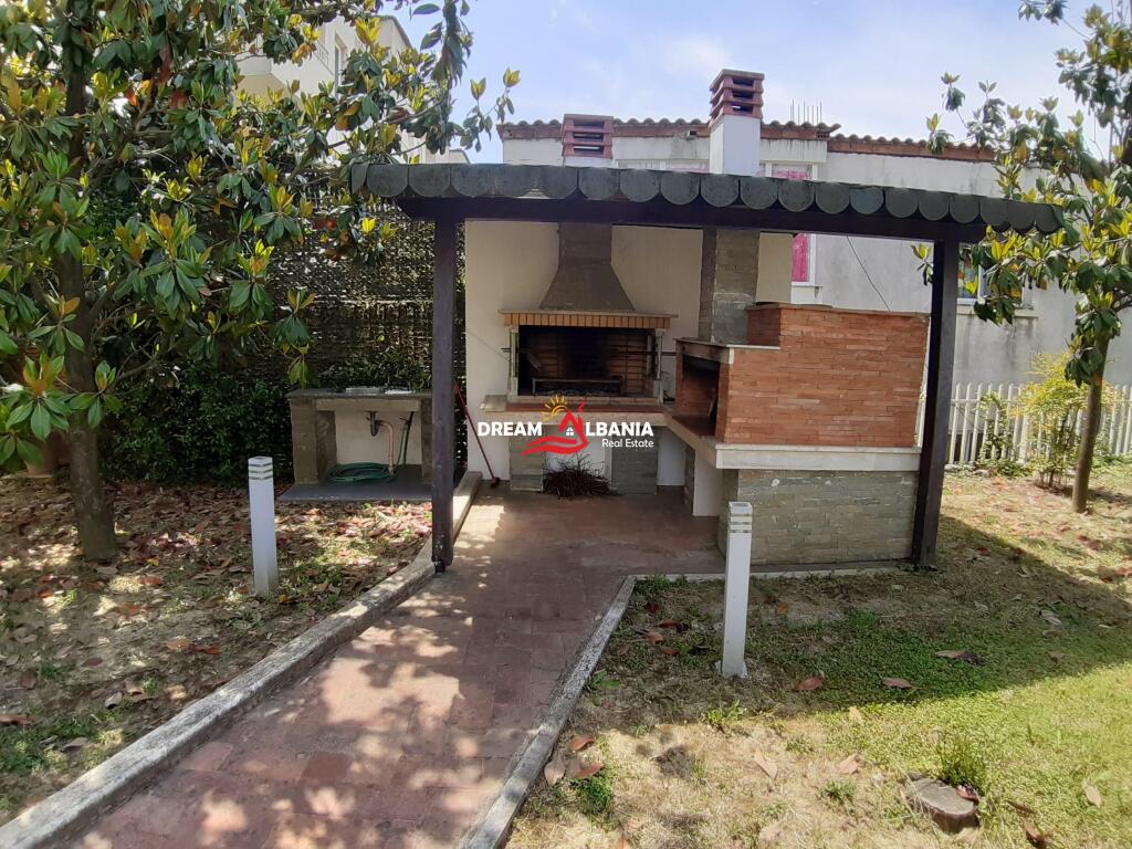 Vile ne shitje ne rrugen e Elbasanit prane vilave Gjermane ne Tirane (ID 4151047)