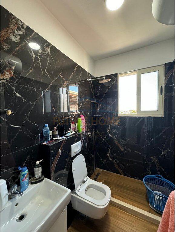Apartament ne shitje 2+1+2+ Verande, Shkozë