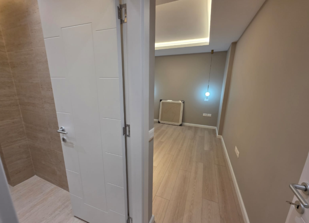 ✨ Apartament Modern 2+1 me Verandë – Ish Ekspozita  