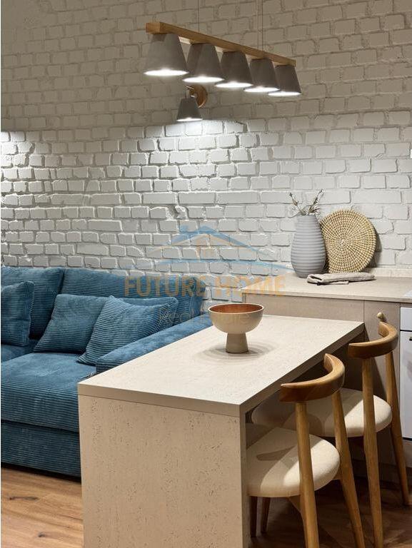 Qira, Apartament 2+1, Myslym Shyr