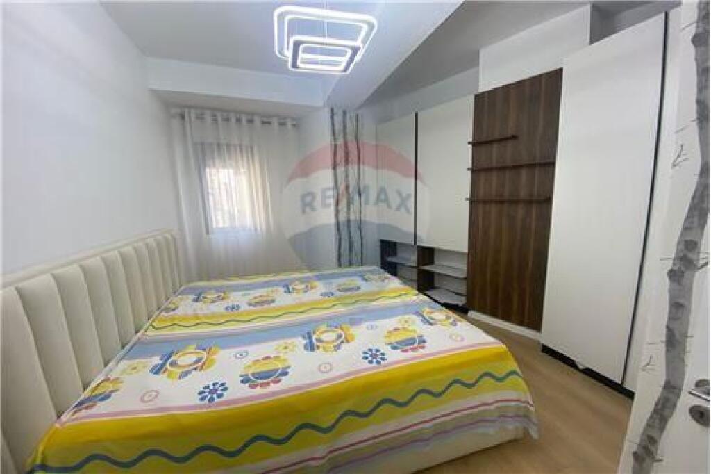 Apartament 1+1+post parkimi ne Astir.