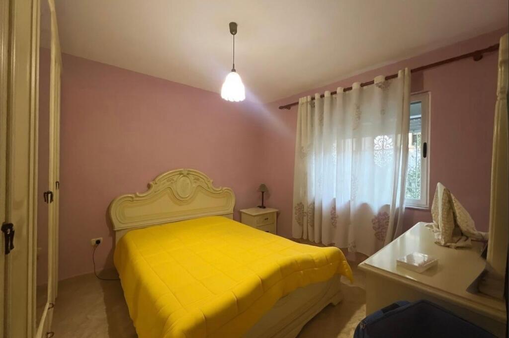 Apartament 2+1 per shitje prane Shkolles se Bashkuar