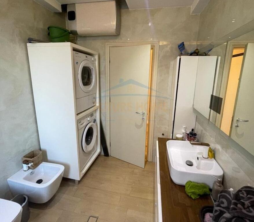 Shitet, Apartament 2+1+2, Kopshti Botanik, Tiranë
