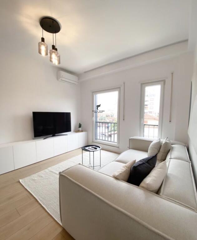 APARTAMENT ME QERA 1+1 STACIONI TRENIT 90.000 LEKE