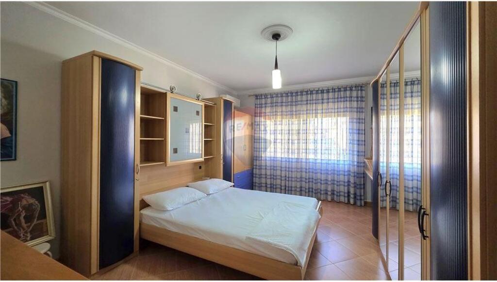 Apartament 2+1 me qera ne Bulevard,Vlore