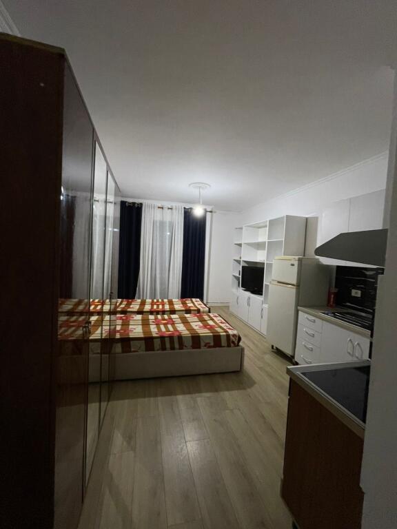 GARSIONERE 25000 LEKE.PALLATET CABEJ.