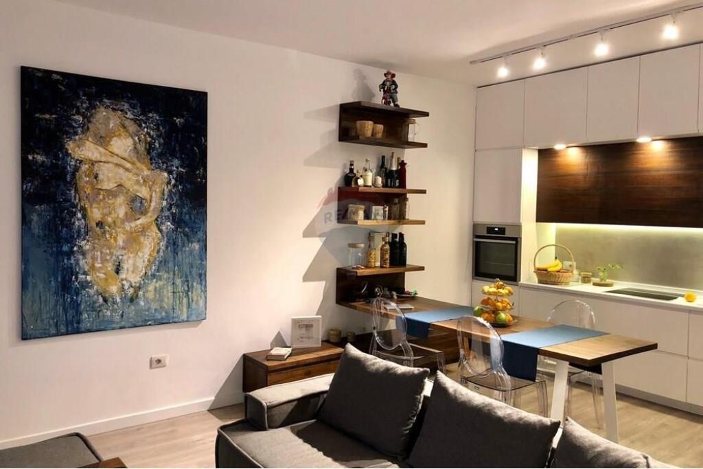 RENT APARTMENT 1+1 NEAR PAVAROTI !