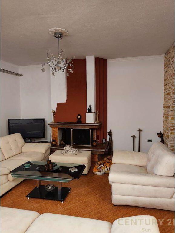 Shitet vilë 3-katëshe në Hamallaj, Durrës