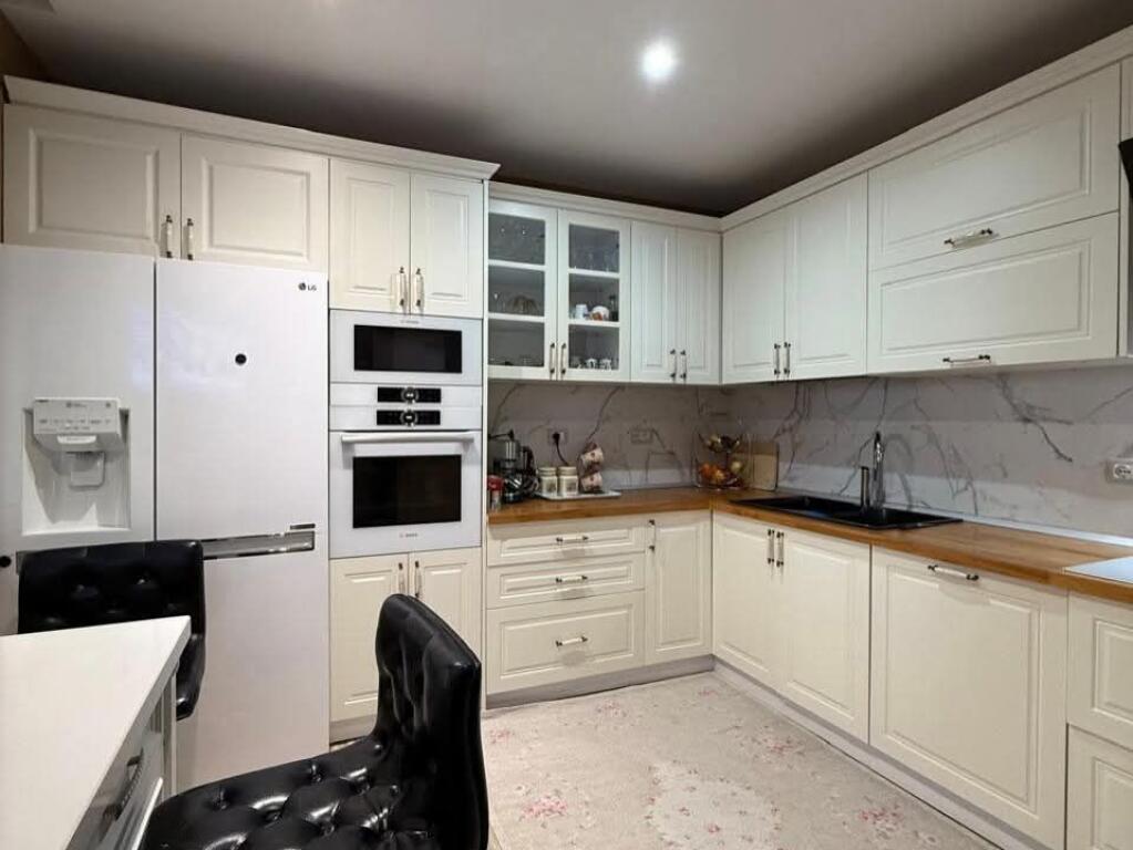 Exclusive Former Exhibition We sell super apartment