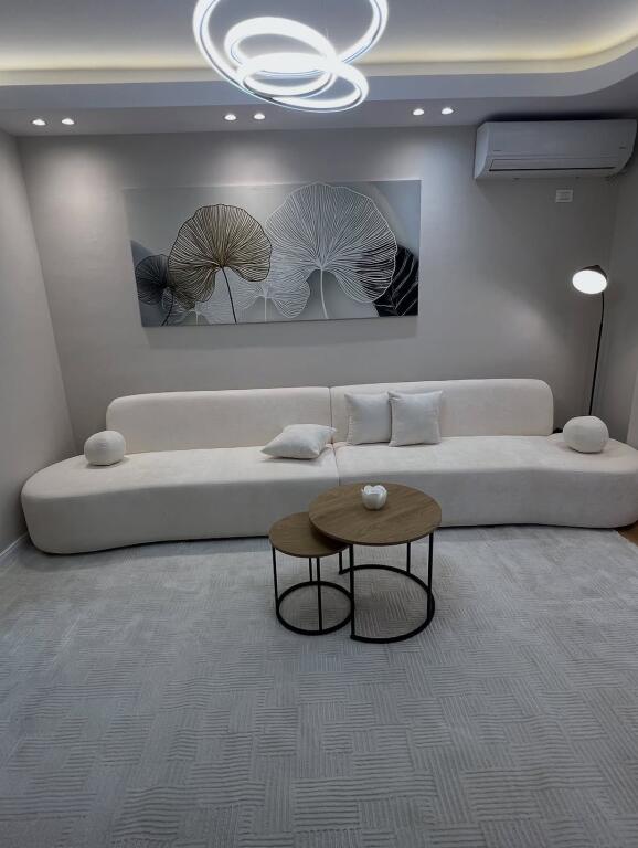 Shitet apartament modern 2+1 ne Astir