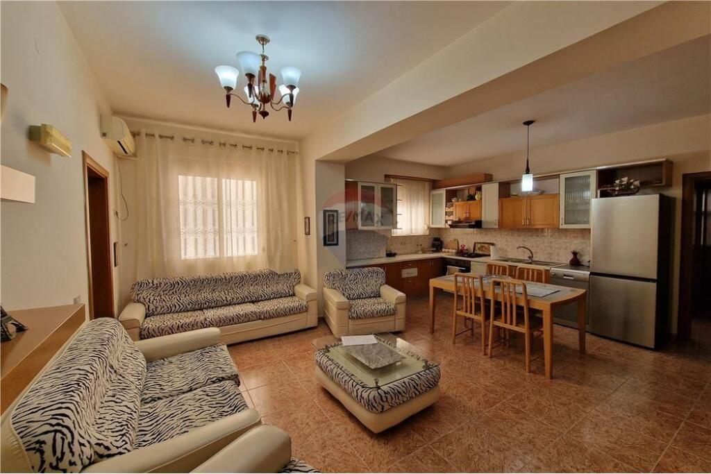 Apartament 2+1 me qera ne Rr. Pelivan Leskaj,Vlore