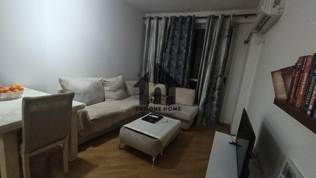 Ap.Shitje 1+1 Astiri - Pallat i Ri