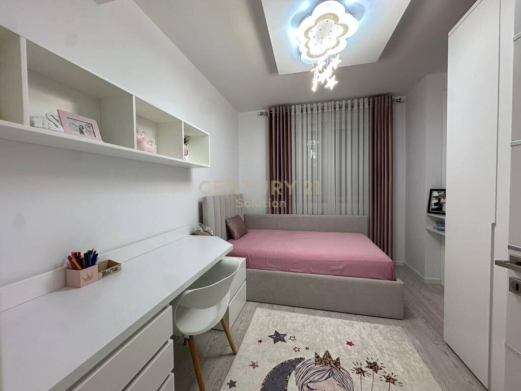 Appartamento 3+1+2 in vendita vicino a Villa L, Astir