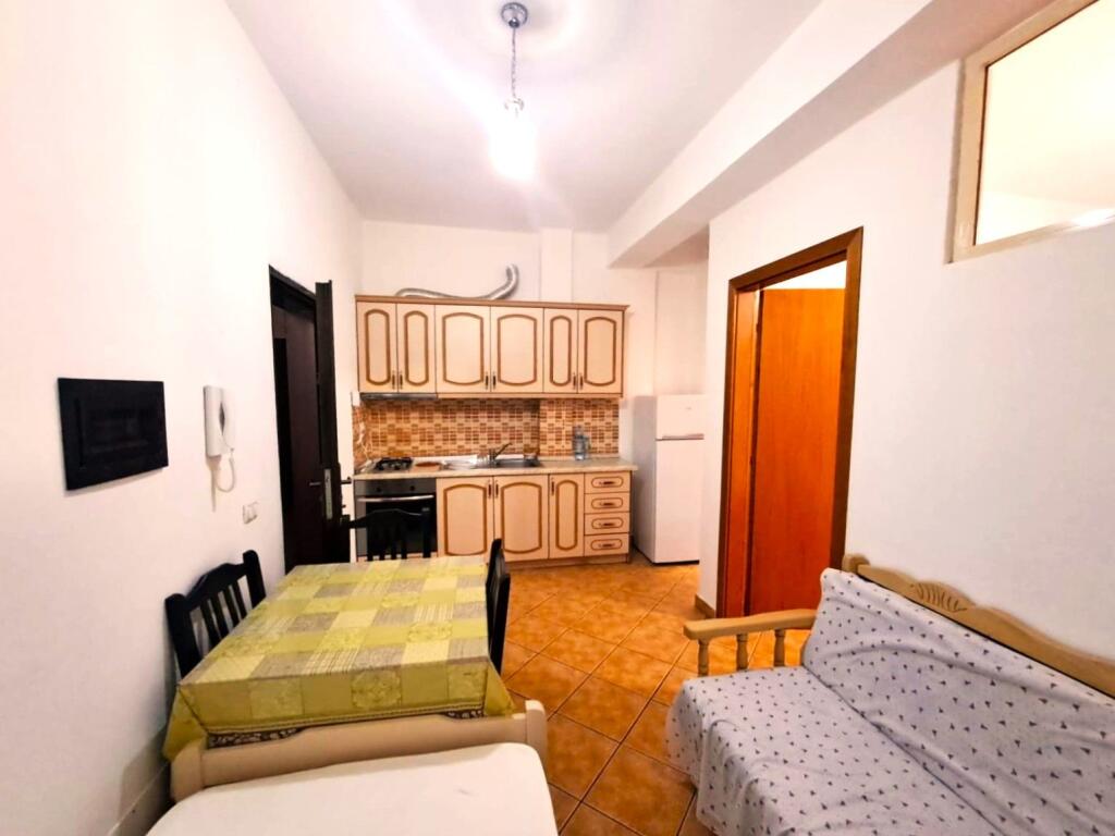 Për Shitje – Dy Studio të Mobiluara Ngjitur në Orikum | Mundësi e Shkëlqyer Investimi