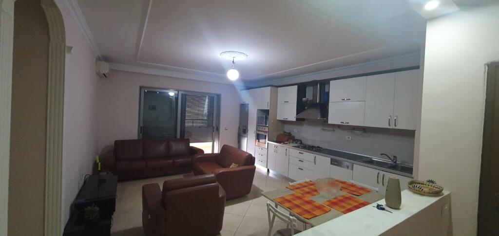Apartament 2+1 per shitje, Rruga Jordan Misja