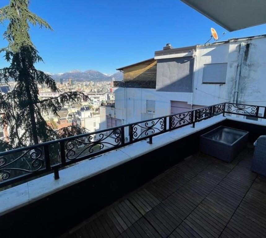 Shitet, Apartament 2+1+2, Kopshti Botanik, Tiranë
